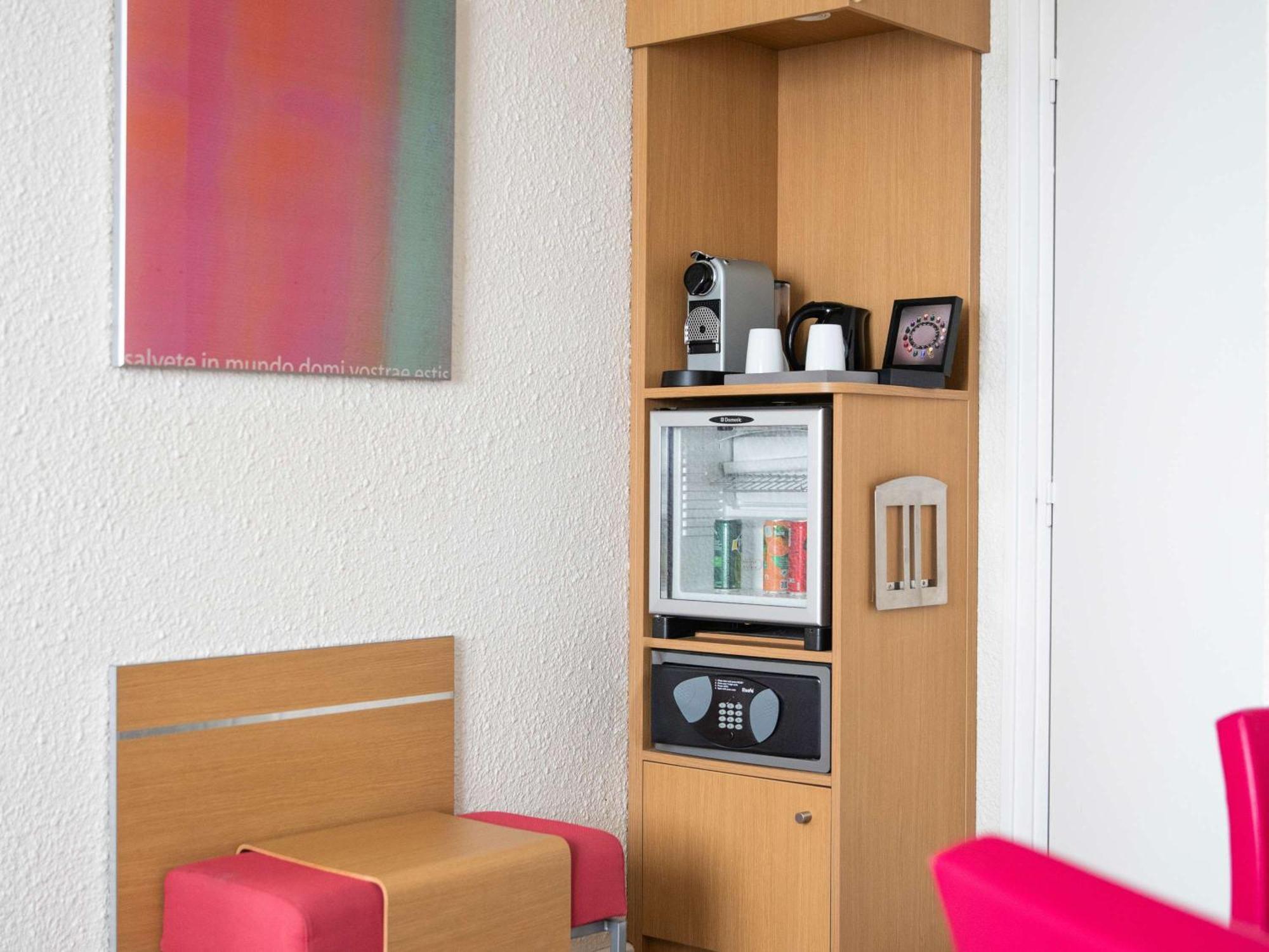 Hotel Novotel Evry Courcouronnes Eksteriør billede