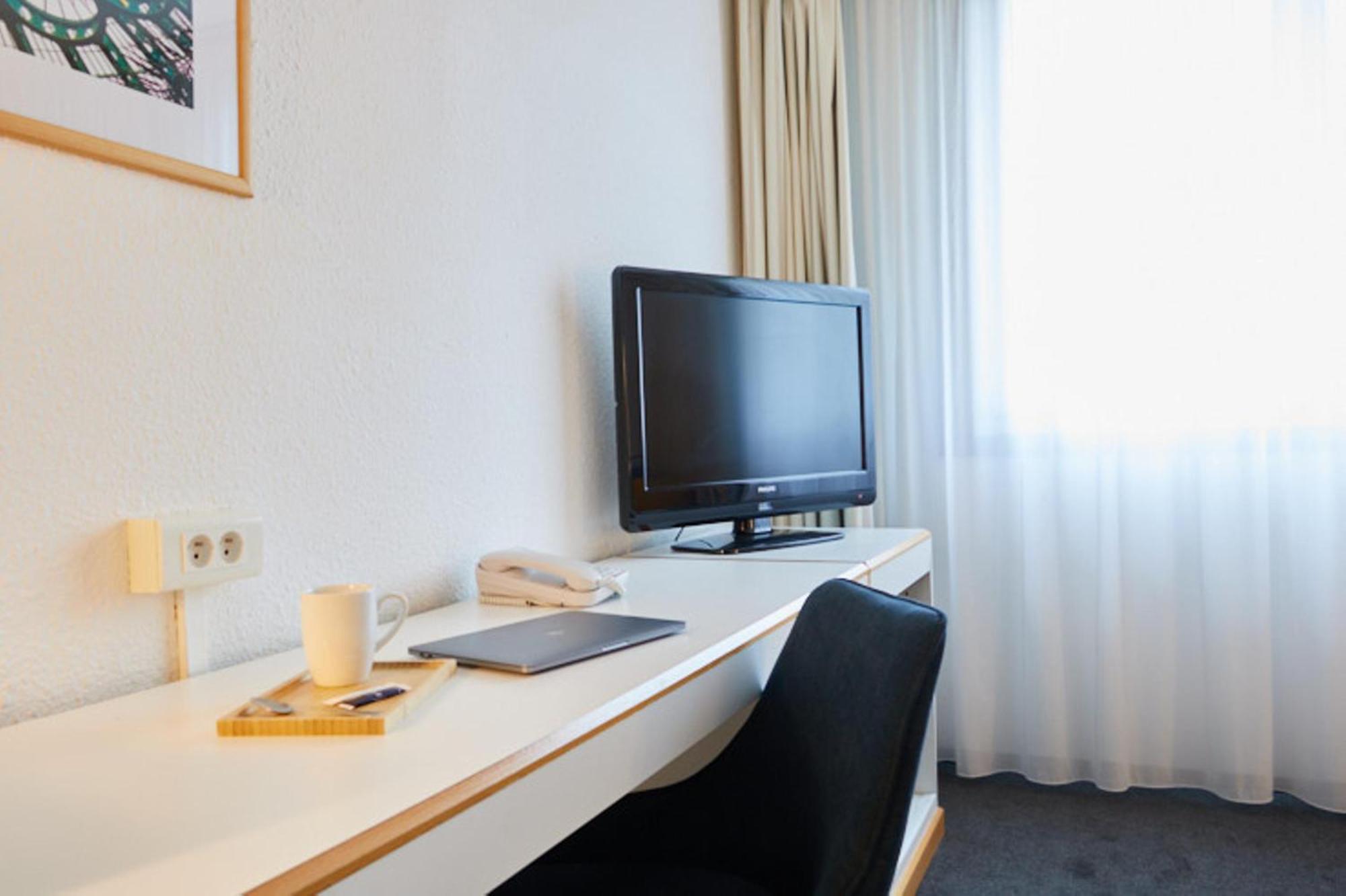 Hotel Novotel Evry Courcouronnes Eksteriør billede